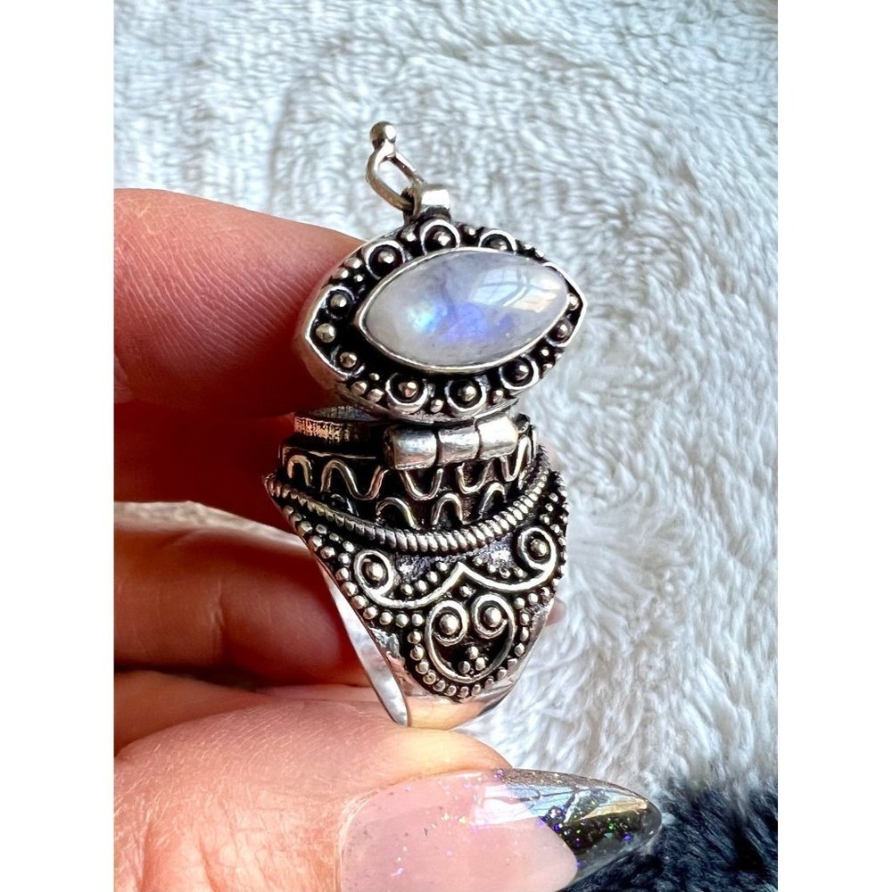 925 Rainbow FLASH Moonstone Poison Ring  9.5